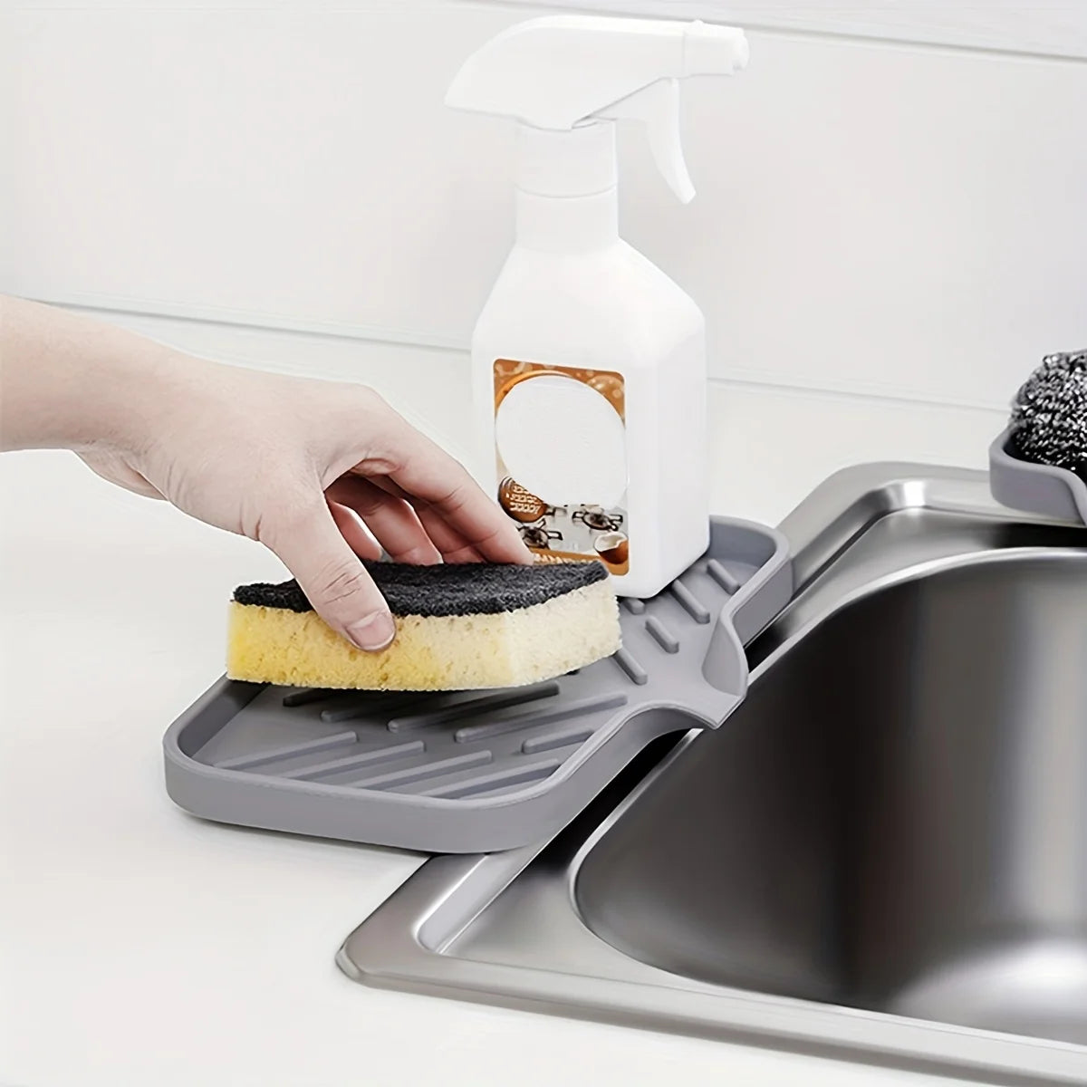 Silicone Draining Soap Dish – Quick-Dry, Non-Slip & Easy-Clean Holder]
